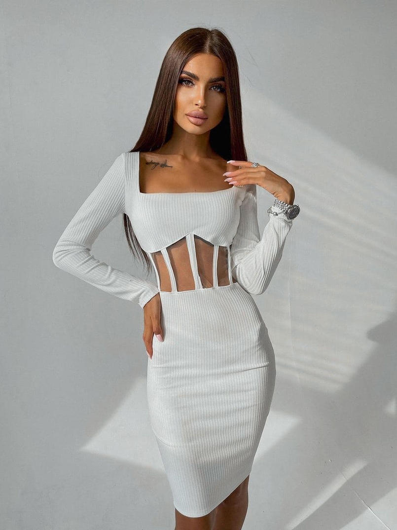 Приталенное платье с корсетной вставкой и  юбкой-карандашом  | PUSHKA SHOP