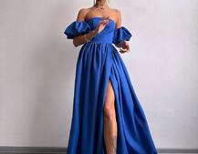 Сукня максі з розрізом на спідниці та об’ємними рукавами Сукня максі з розрізом на спідниці та об’ємними рукавами | PUSHKA SHOP