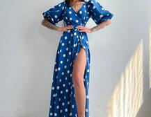 Платье миди в горох с запахом и объемными рукавами Платье миди в горох с запахом и объемными рукавами | PUSHKA SHOP