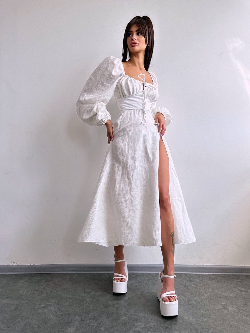 Муслінова сукня -міді з розрізом на ніжці Муслінова сукня -міді з розрізом на ніжці | PUSHKA SHOP