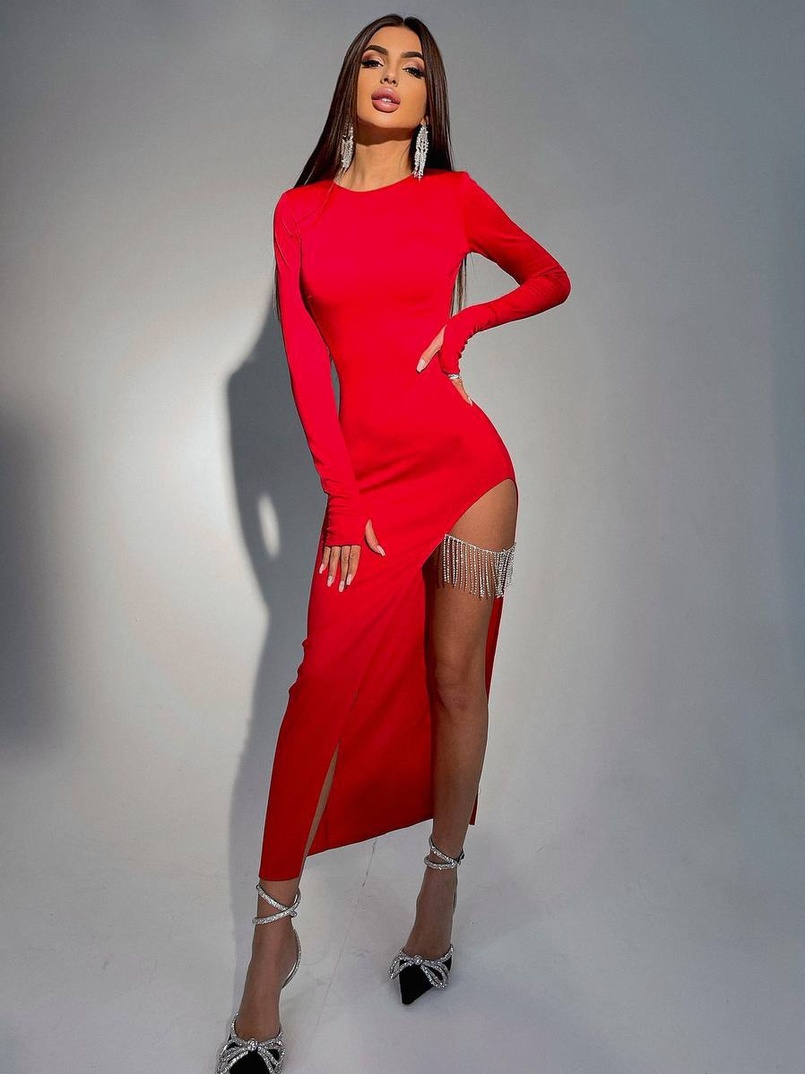 Сукня з розрізом, декорована бахромою зі страз | PUSHKA SHOP