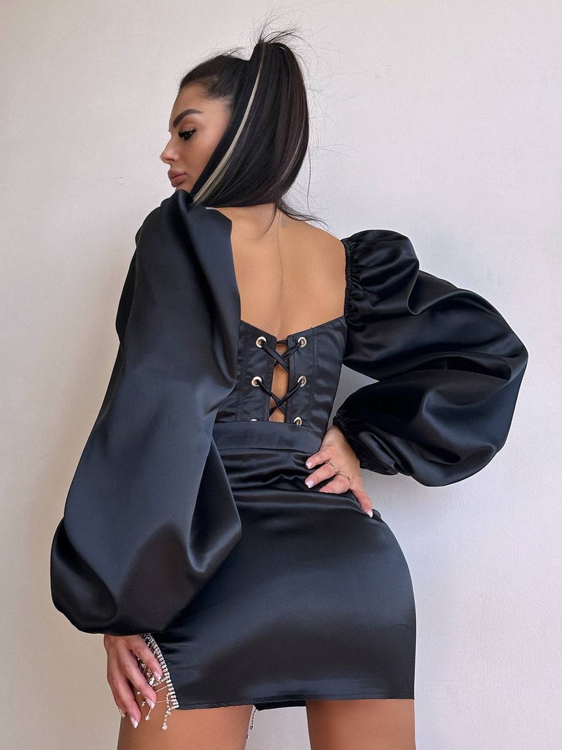 Атласний комплект: корсет + спідниця декорована бахромою зі страз Атласний комплект: корсет + спідниця декорована бахромою зі страз | PUSHKA SHOP