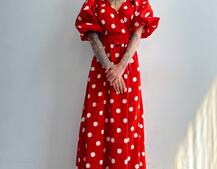 Платье миди в горох с запахом и объемными рукавами Платье миди в горох с запахом и объемными рукавами | PUSHKA SHOP