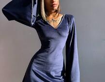 Оксамитова сукня,  декорована стразами з розкльошоними рукавами  | PUSHKA SHOP