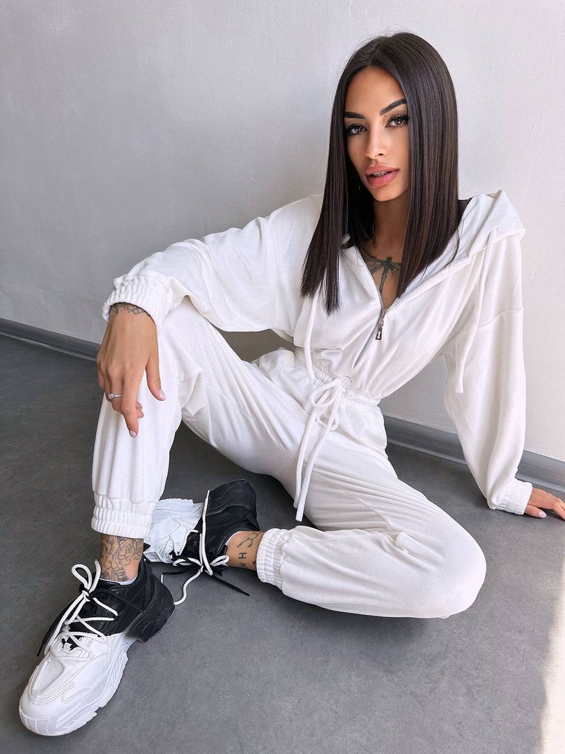 Велюровий комбінезон Велюровий комбінезон | PUSHKA SHOP