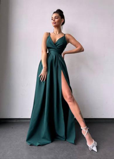 Сукня максі на тонких бретелях з розрізом на спідниці  | PUSHKA SHOP