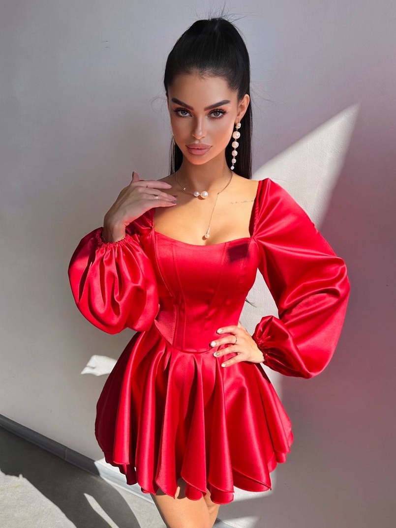 Атласна корсетна сукня з пишною подвійною спідницею та об‘ємними рукавами Атласна корсетна сукня з пишною подвійною спідницею та об‘ємними рукавами | PUSHKA SHOP