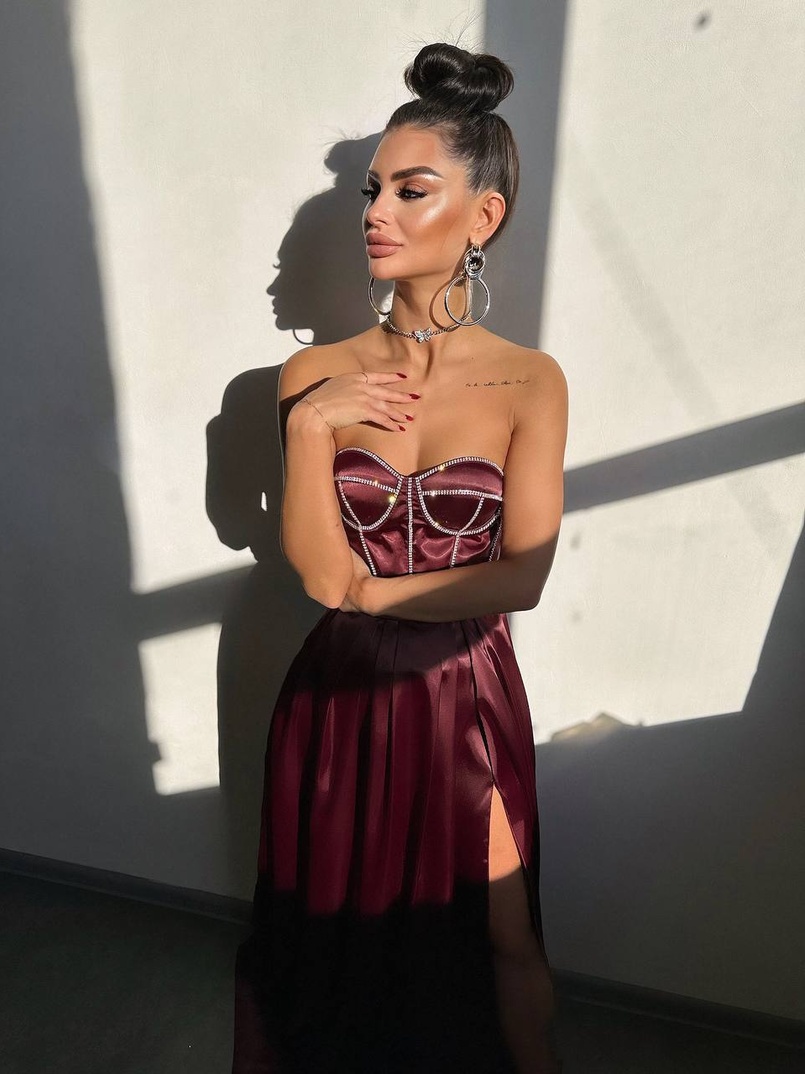 Комплект: корсет-бюстьє , декорований стразами + спідниця максі з розрізом Комплект: корсет-бюстьє , декорований стразами + спідниця максі з розрізом | PUSHKA SHOP