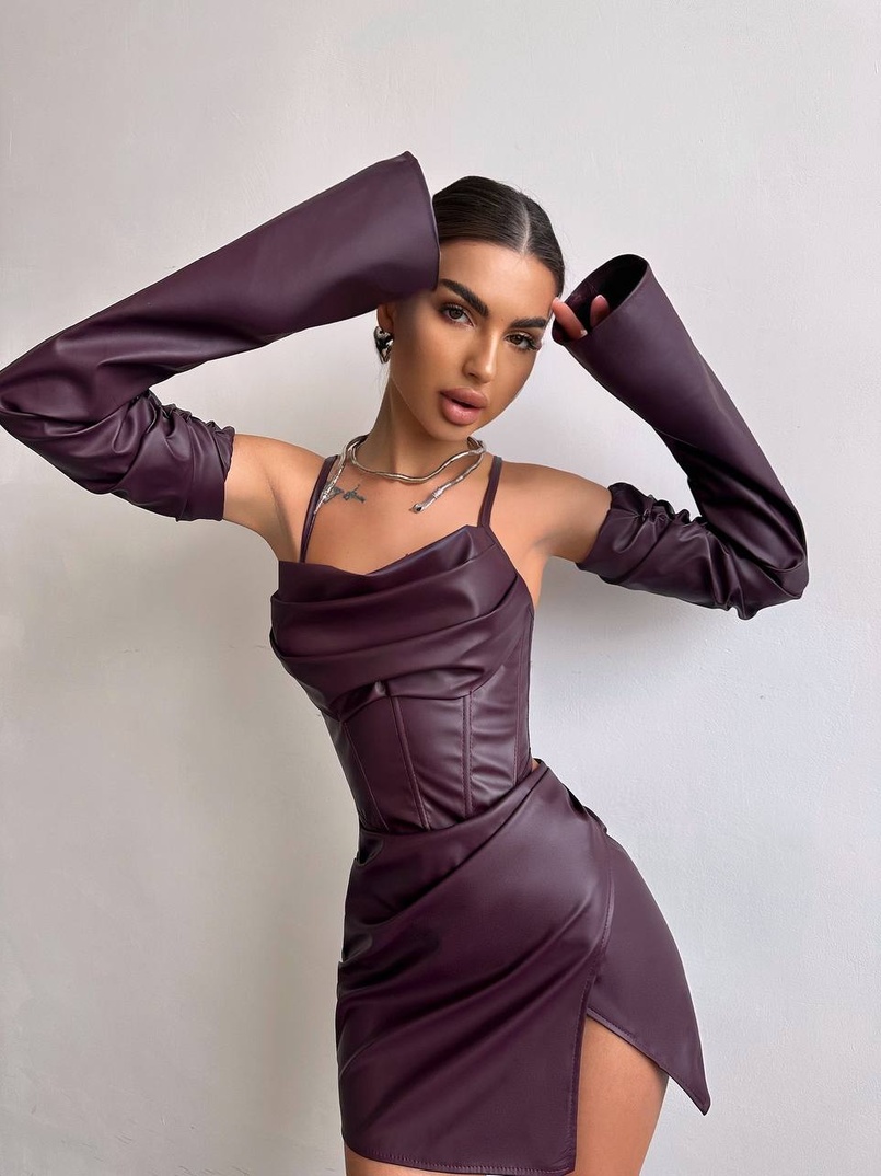 Комплект з еко шкіри: корсет з чашечками+ спідниця міні Комплект з еко шкіри: корсет з чашечками+ спідниця міні | PUSHKA SHOP