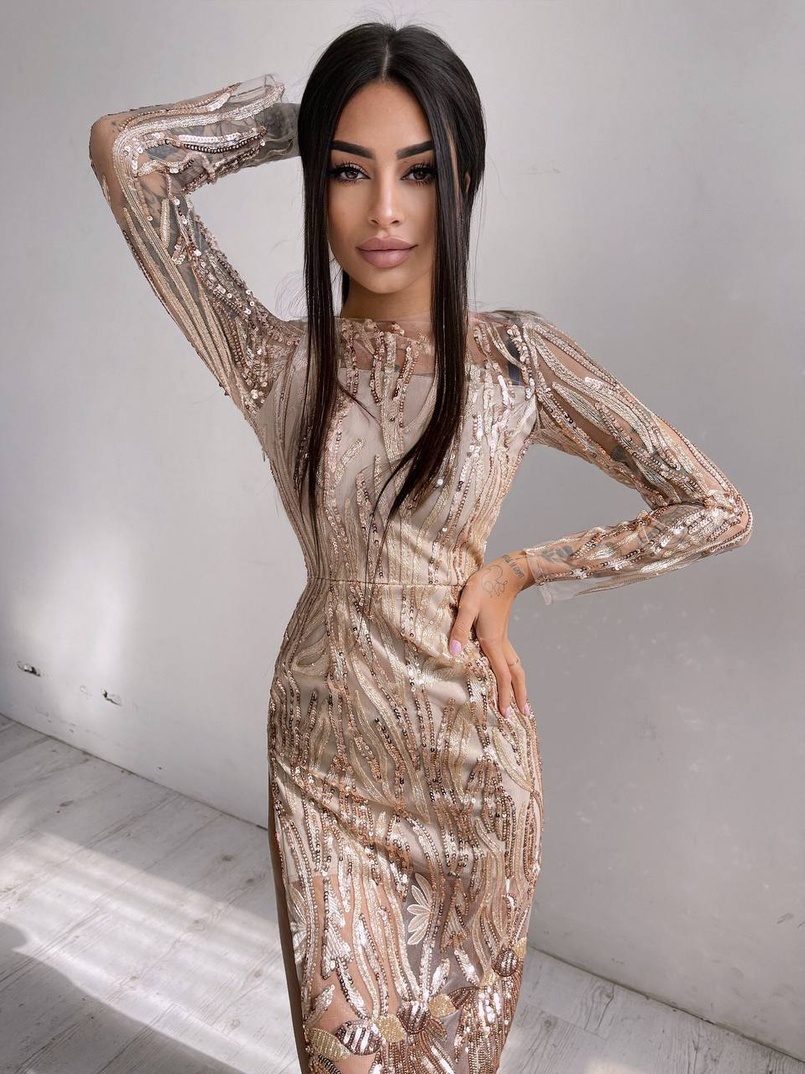 Сукня з візерунками з паєток та розрізом Сукня з візерунками з паєток та розрізом | PUSHKA SHOP