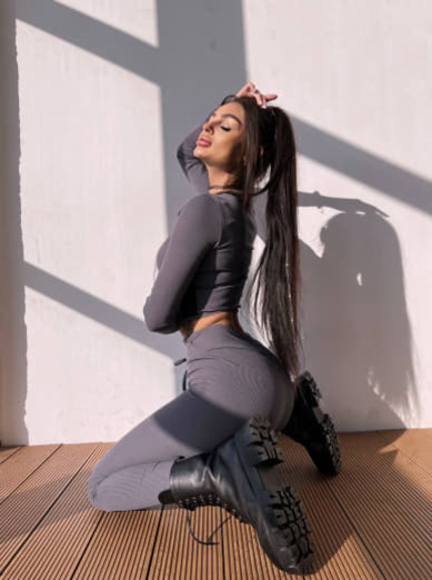 Трикотажний комплект: корсетний топ + легінси Трикотажний комплект: корсетний топ + легінси | PUSHKA SHOP