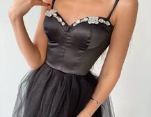 Платье-бюстье с чашечками и пышной юбкой , декорированное стразами Платье-бюстье с чашечками и пышной юбкой , декорированное стразами | PUSHKA SHOP