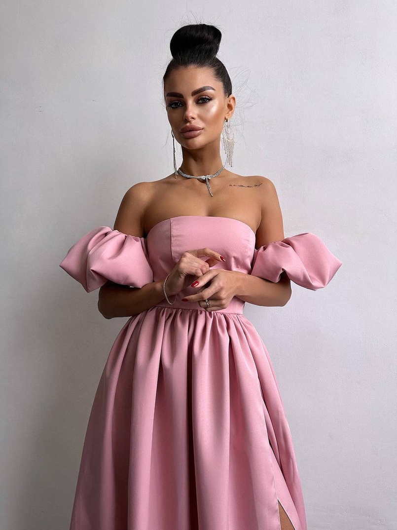 Сукня максі  з розрізом на спідниці та об’ємними рукавами  | PUSHKA SHOP