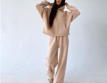 Бежевый oversize костюм с худи и расклешенными брюками Бежевый oversize костюм с худи и расклешенными брюками | PUSHKA SHOP