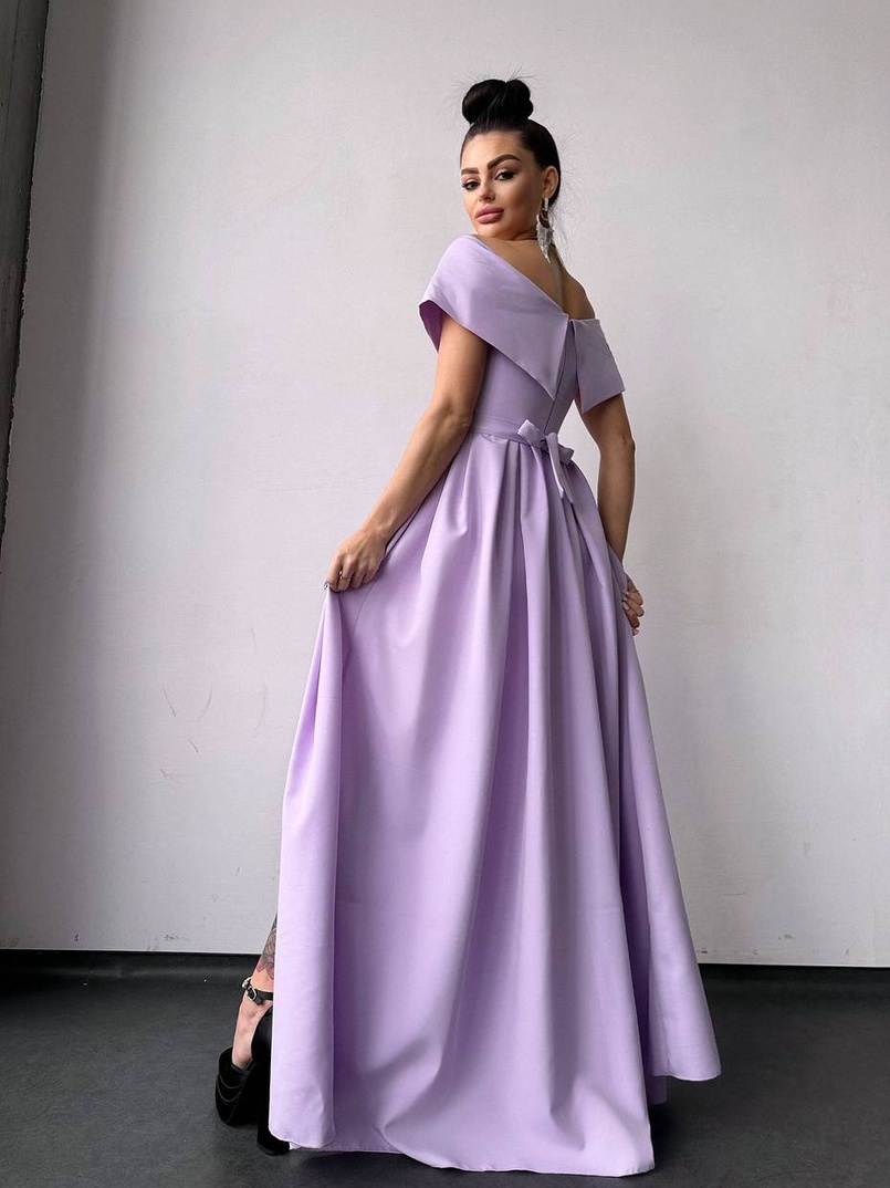 Сукня максі  з відкритими плечима та розрізом на спідниці Сукня максі  з відкритими плечима та розрізом на спідниці | PUSHKA SHOP