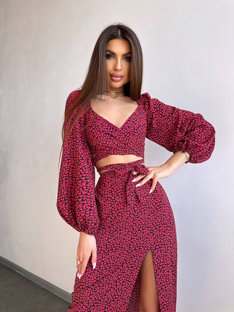 Комплект: топ із зав'язками на талії + спідниця міді з розрізом Комплект: топ із зав'язками на талії + спідниця міді з розрізом | PUSHKA SHOP