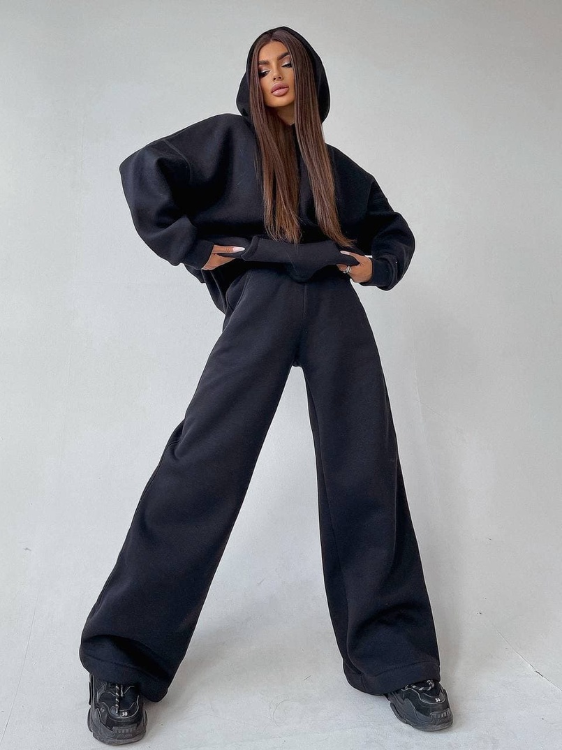 Тёплый костюм с расклешенными брюками Тёплый костюм с расклешенными брюками | PUSHKA SHOP