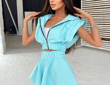 Комплект: расклешенные шорты + жилет с объемными плечиками на молнии  Комплект: расклешенные шорты + жилет с объемными плечиками на молнии  | PUSHKA SHOP