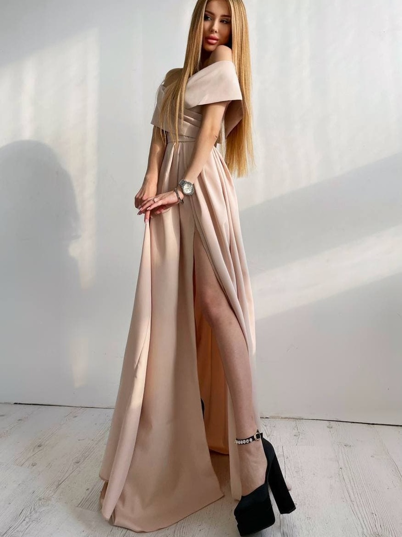 Платье-макси с разрезом | PUSHKA SHOP