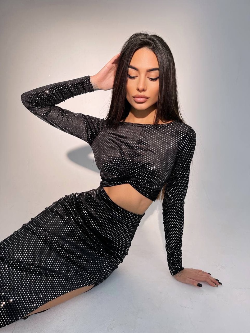 Бархатный комплект с пайетками: топ+ юбка миди с разрезом  | PUSHKA SHOP