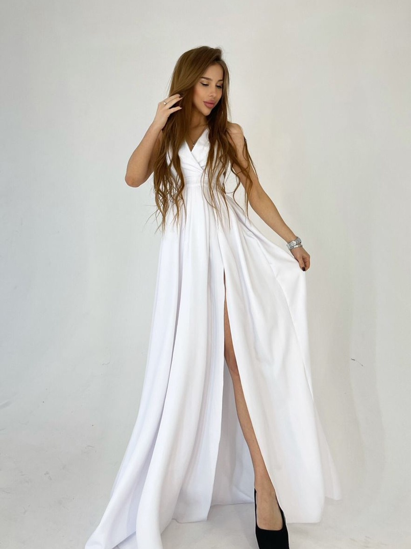 Платье макси с разрезом на юбке и запахом на груди Платье макси с разрезом на юбке и запахом на груди | PUSHKA SHOP