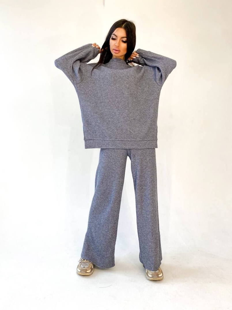 Вязанный костюм с расклешенными штанинами Вязанный костюм с расклешенными штанинами | PUSHKA SHOP