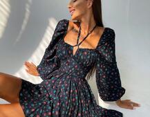 Цветочное платье с пышной юбкой и завязками на груди Цветочное платье с пышной юбкой и завязками на груди | PUSHKA SHOP