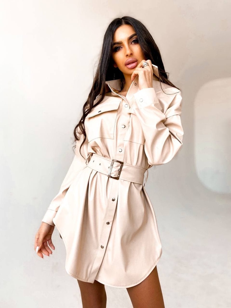 Кожаное платье-рубашка на кнопках с широким поясом Кожаное платье-рубашка на кнопках с широким поясом | PUSHKA SHOP