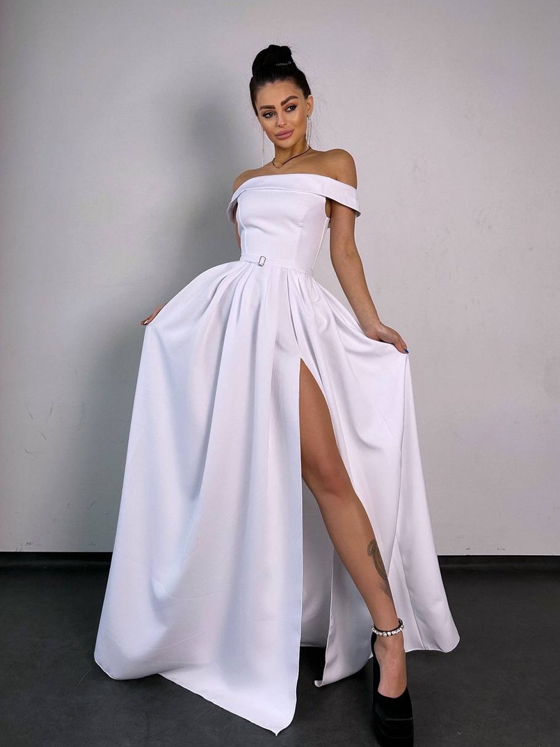 Сукня максі з відкритими плечима Сукня максі з відкритими плечима | PUSHKA SHOP