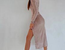 Оксамитова сукня з розрізом, декорована стразами. Прикраса пришита! | PUSHKA SHOP