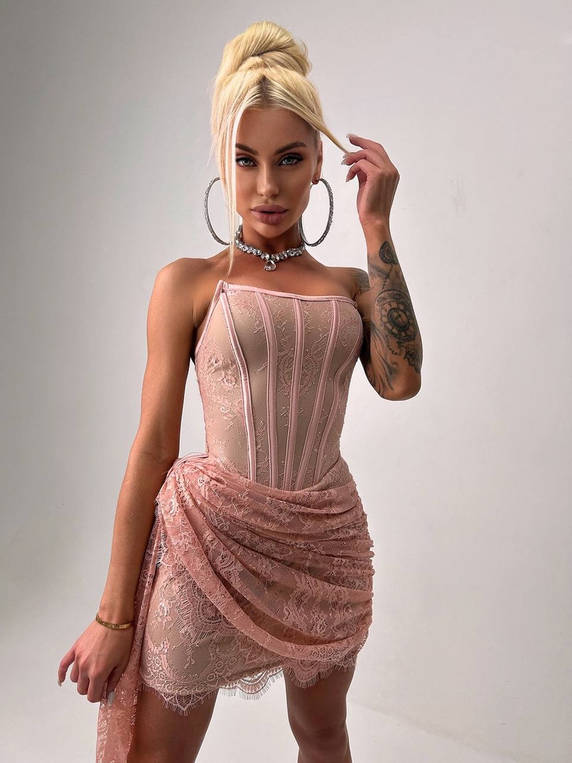 Мереживна сукня міні зі шлейфом Мереживна сукня міні зі шлейфом | PUSHKA SHOP