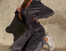 Велюровий комбінезон з елементами корсету Велюровий комбінезон з елементами корсету | PUSHKA SHOP