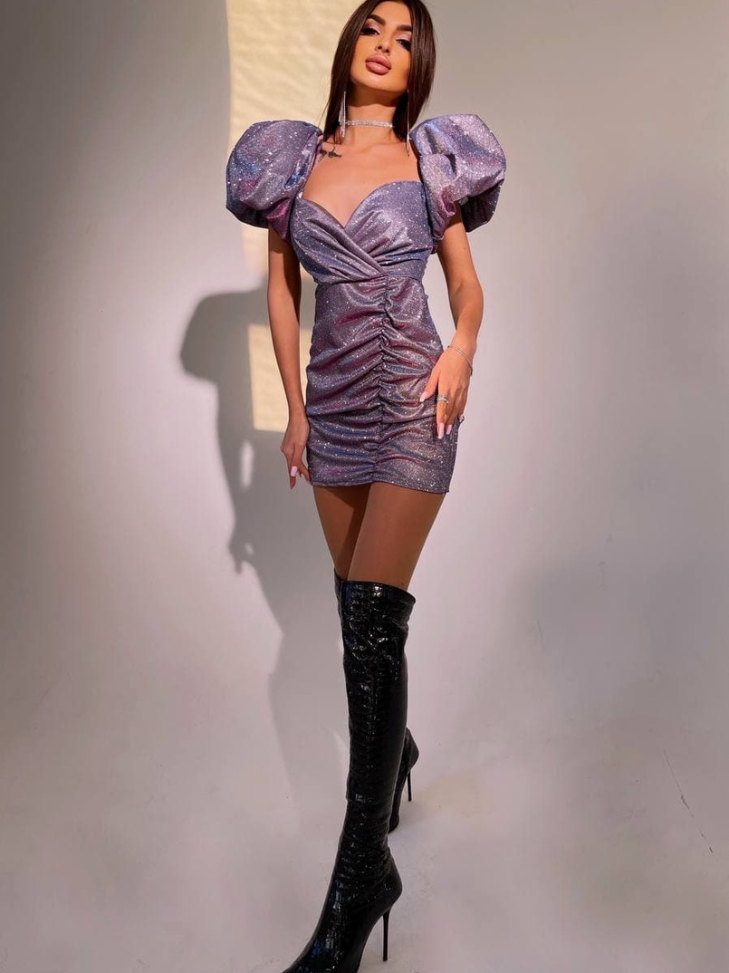 Блестящее платье с объемными рукавами Блестящее платье с объемными рукавами | PUSHKA SHOP