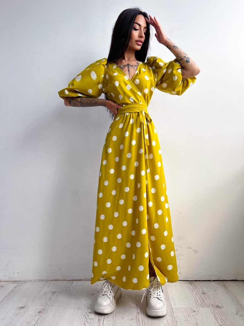 Платье миди в горох с запахом и объемными рукавами Платье миди в горох с запахом и объемными рукавами | PUSHKA SHOP