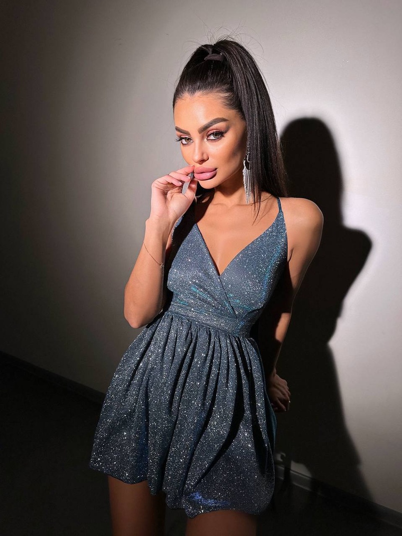 Блискуча сукня з пишною спідницею та шнурівкою на спинці | PUSHKA SHOP