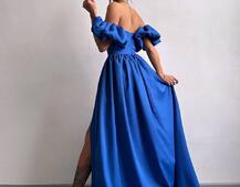 Сукня максі з розрізом на спідниці та об’ємними рукавами Сукня максі з розрізом на спідниці та об’ємними рукавами | PUSHKA SHOP