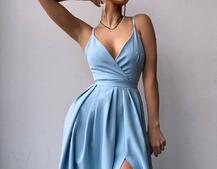 Сукня максі на тонких бретелях з розрізом на спідниці Сукня максі на тонких бретелях з розрізом на спідниці | PUSHKA SHOP