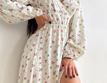 Квіткова сукня з розрізом на спідниці Квіткова сукня з розрізом на спідниці | PUSHKA SHOP