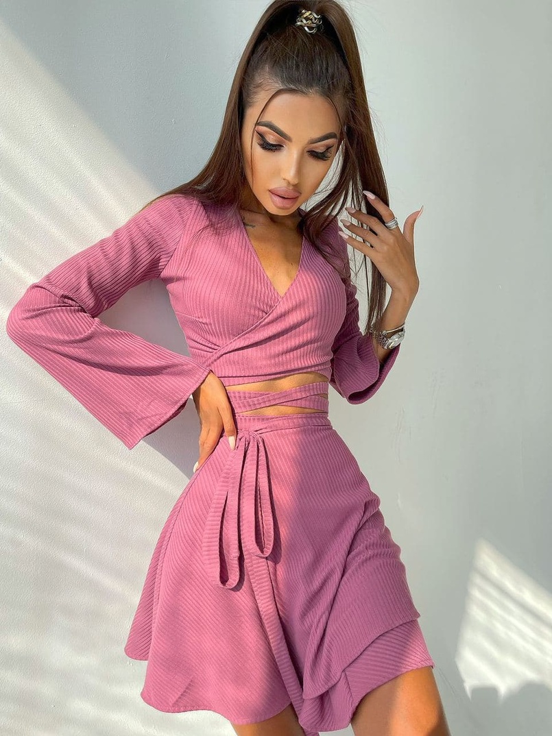 Комплект: топ с завязками на талии + юбка с запахом Комплект: топ с завязками на талии + юбка с запахом | PUSHKA SHOP