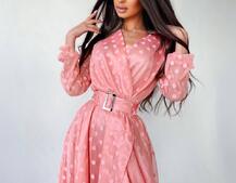 Платье миди с запахом на груди и разрезом на юбке Платье миди с запахом на груди и разрезом на юбке | PUSHKA SHOP