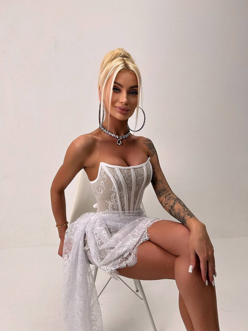 Мереживна сукня міні зі шлейфом   | PUSHKA SHOP