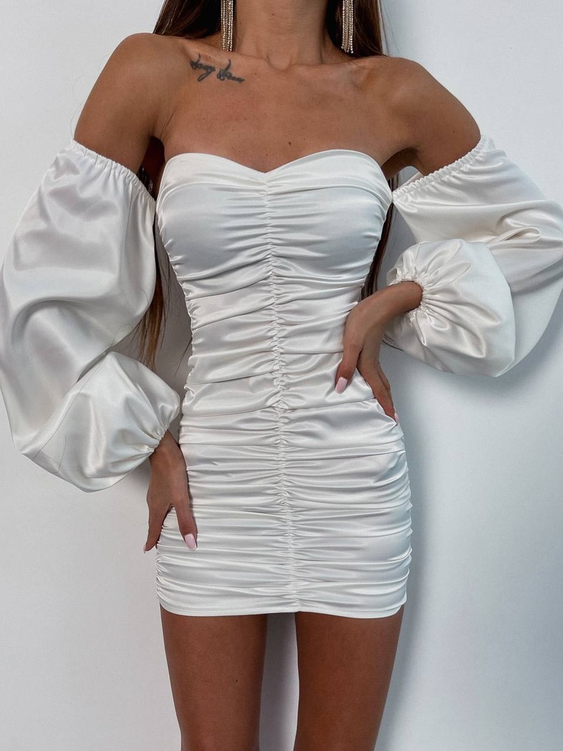 Атласна сукня з драпіруванням Атласна сукня з драпіруванням | PUSHKA SHOP