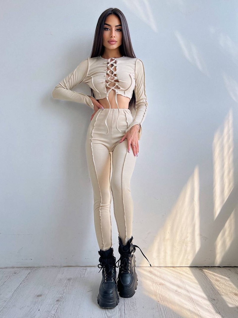 Комплект: топ зі шнурівкою на грудях + легінси | PUSHKA SHOP