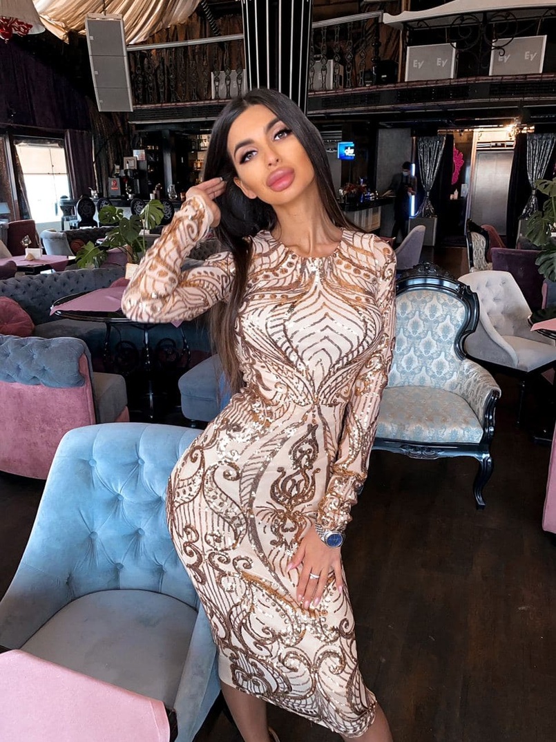 Блестящее платье по фигуре с узором из пайеток | PUSHKA SHOP