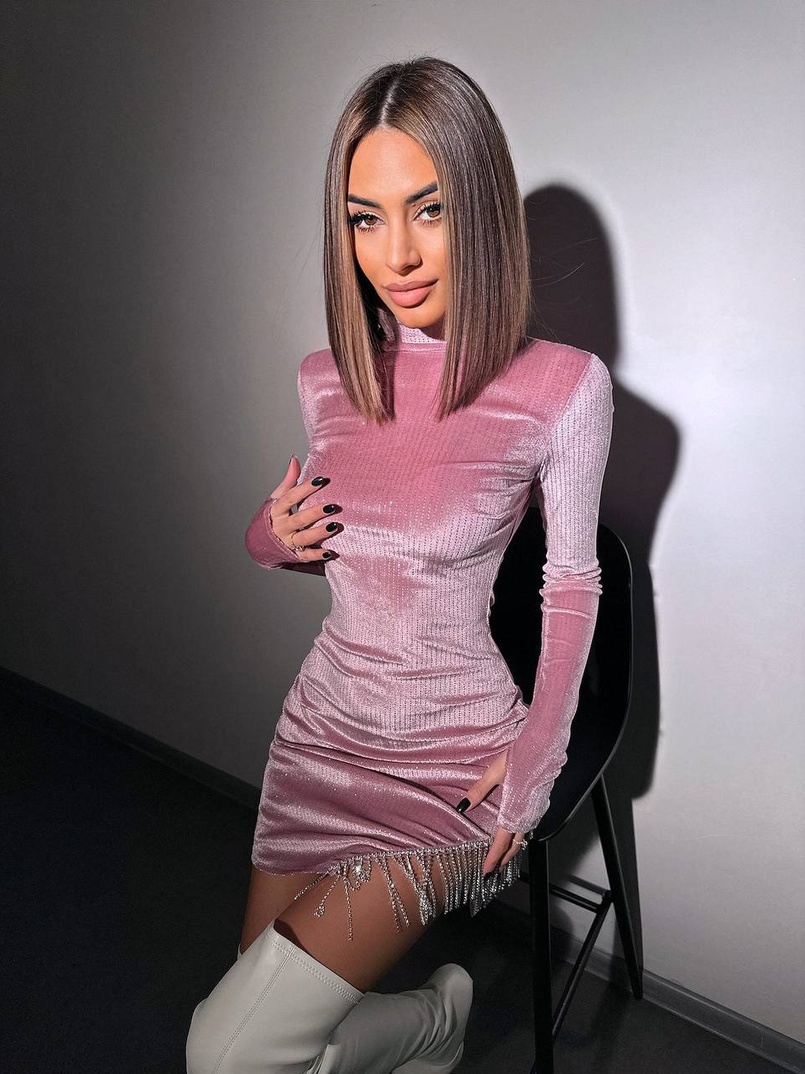 Оксамитова сукня, декорована бахромою зі страз Оксамитова сукня, декорована бахромою зі страз | PUSHKA SHOP