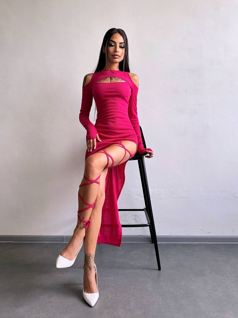 Трикотажна сукня з зав’язкою на ніжку Трикотажна сукня з зав’язкою на ніжку | PUSHKA SHOP