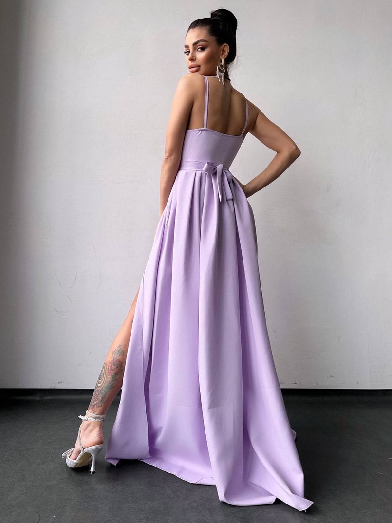 Сукня максі на тонких бретелях з розрізом на спідниці Сукня максі на тонких бретелях з розрізом на спідниці | PUSHKA SHOP