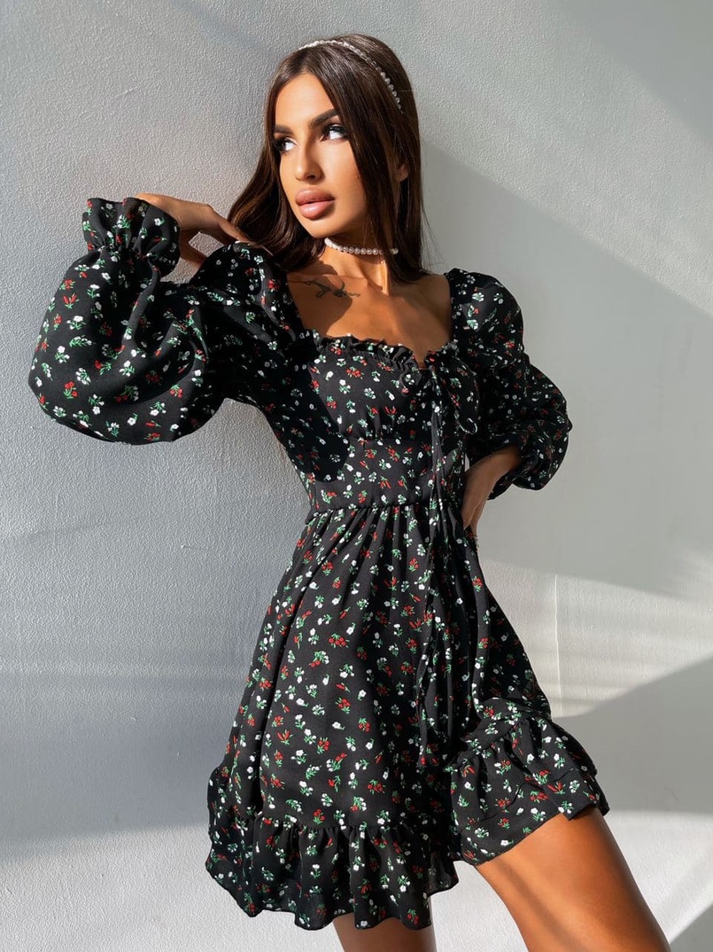 Цветочное платье-бюстье с чашечками и пышной юбкой с оборками Цветочное платье-бюстье с чашечками и пышной юбкой с оборками | PUSHKA SHOP