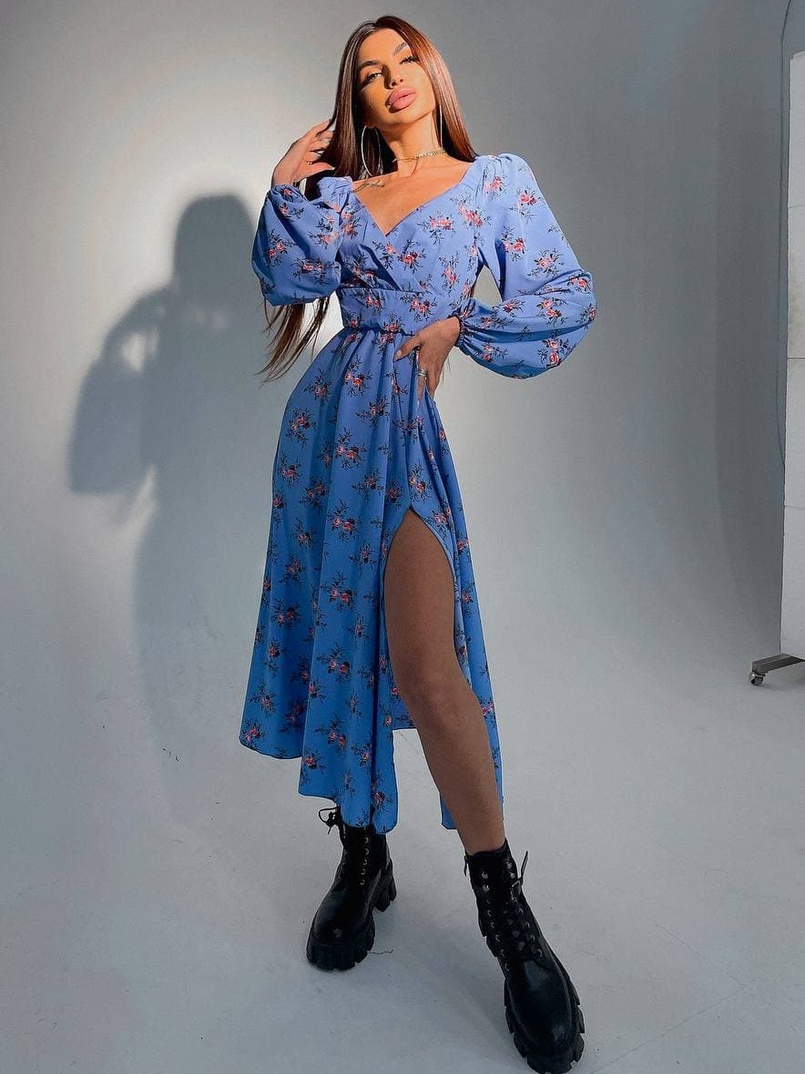 Цветочное платье-миди с разрезом и объемными рукавами Цветочное платье-миди с разрезом и объемными рукавами | PUSHKA SHOP