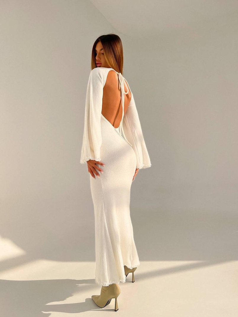 Трикотажна сукня максі з розкльошеними рукавами та відкритою спиною | PUSHKA SHOP